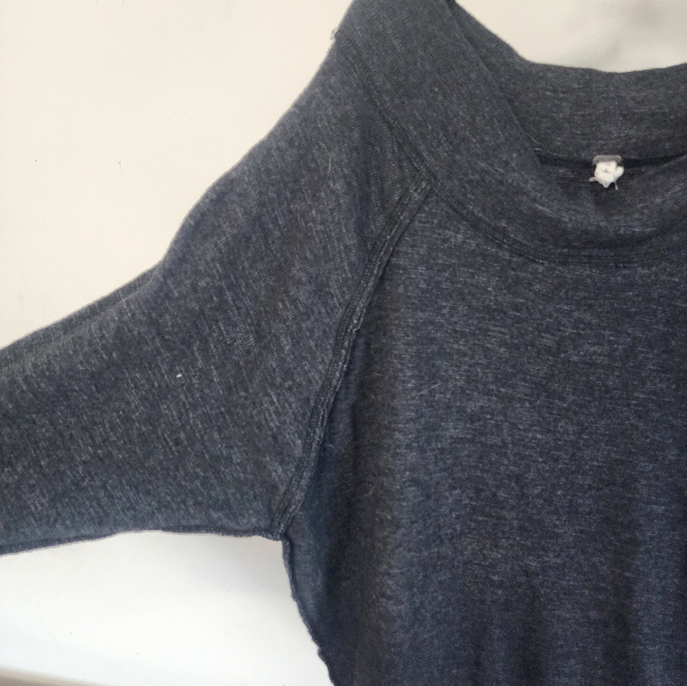 We the free from Free people off shoulder sweatshirt - Picture 4 of 6